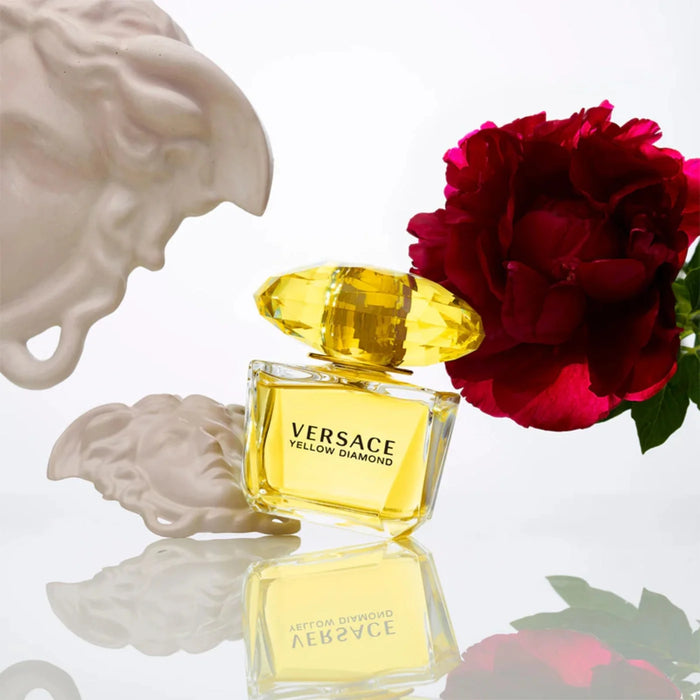 Versace SET Yellow Diamond EDT Pour Femme 90 ml+Mini 5 ml+Body Lotion 100 ml+Gel De Ducha 100 ml